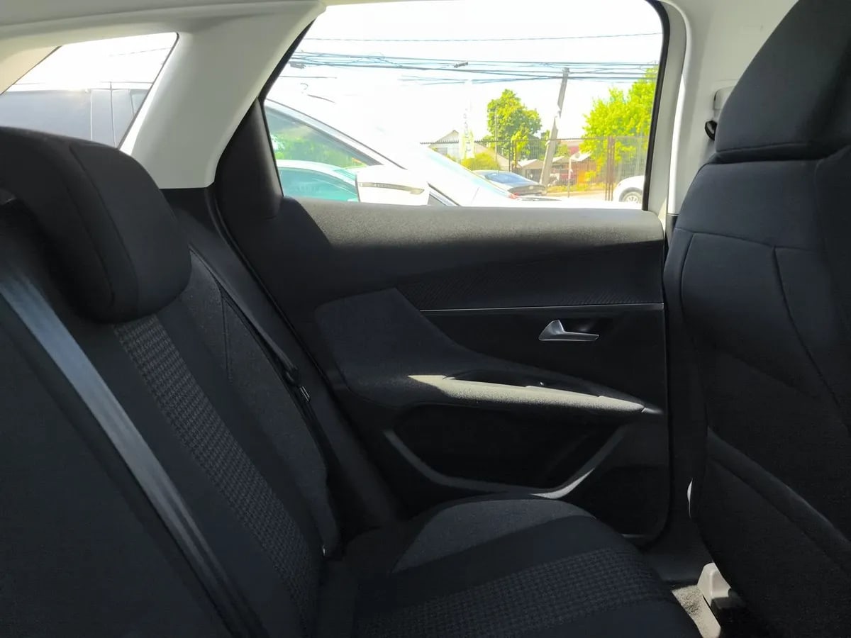 Peugeot 3008 1.5 Allure Bluehdi 4x2 130 Eat8 5p año 2020