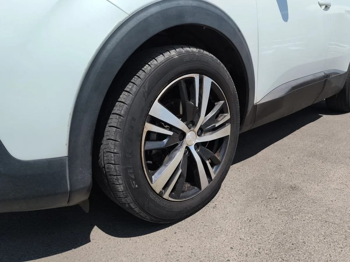 Peugeot 3008 1.5 Allure Bluehdi 4x2 130 Eat8 5p año 2020