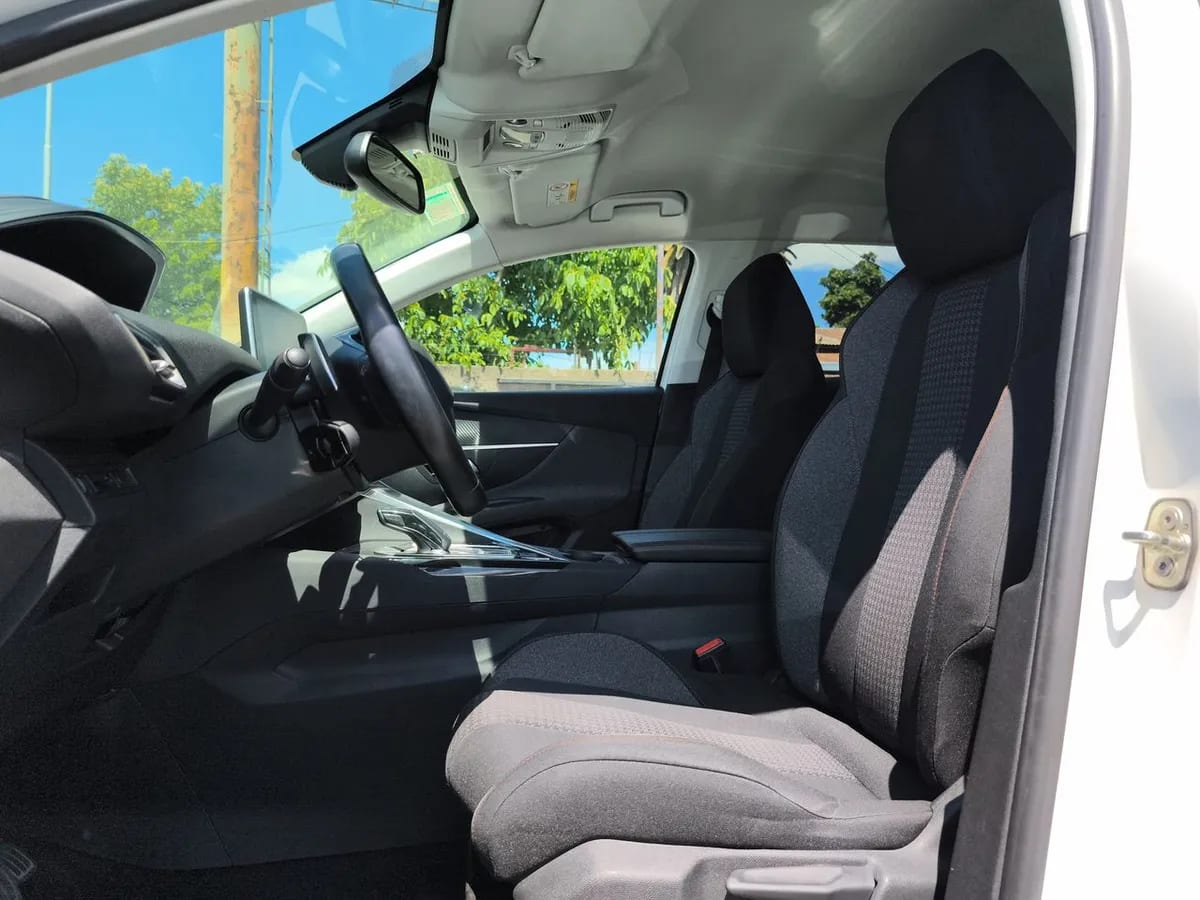 Peugeot 3008 1.5 Allure Bluehdi 4x2 130 Eat8 5p año 2020