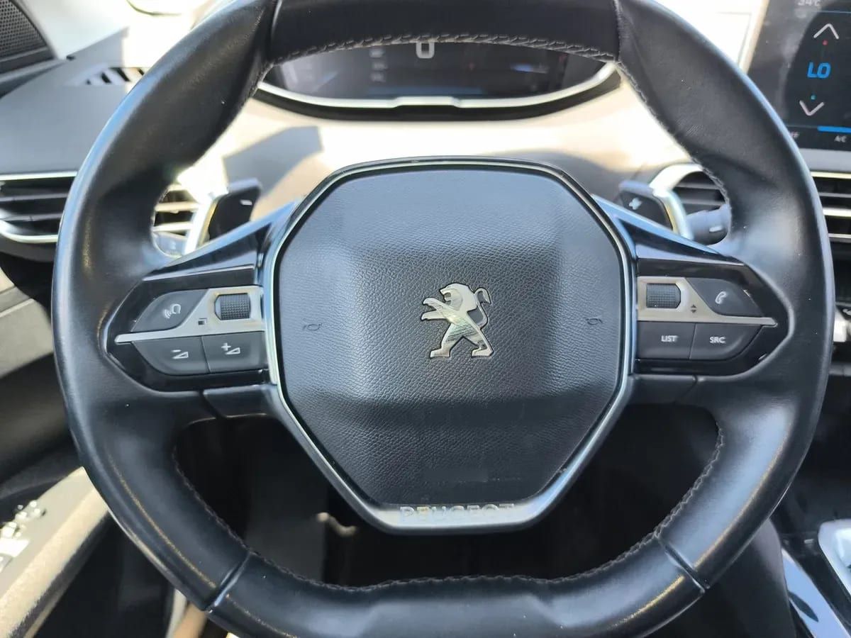 Peugeot 3008 1.5 Allure Bluehdi 4x2 130 Eat8 5p año 2020