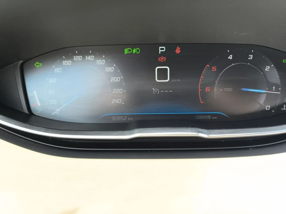 Peugeot 3008 1.5 Allure Bluehdi 4x2 130 Eat8 5p año 2020