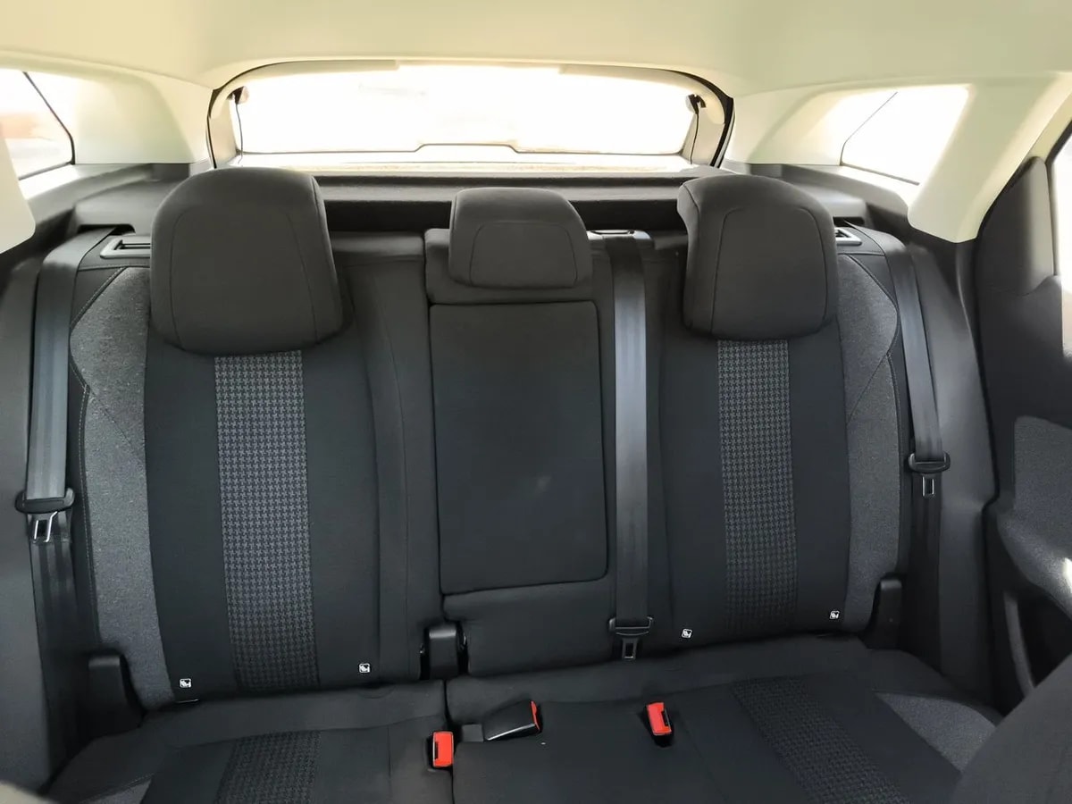 Peugeot 3008 1.5 Allure Bluehdi 4x2 130 Eat8 5p año 2020