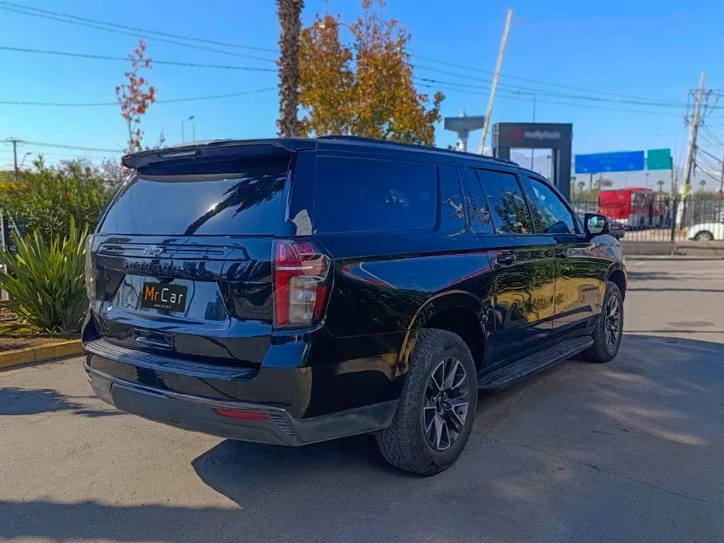 Chevrolet Suburban 4wd Z71 año 2021