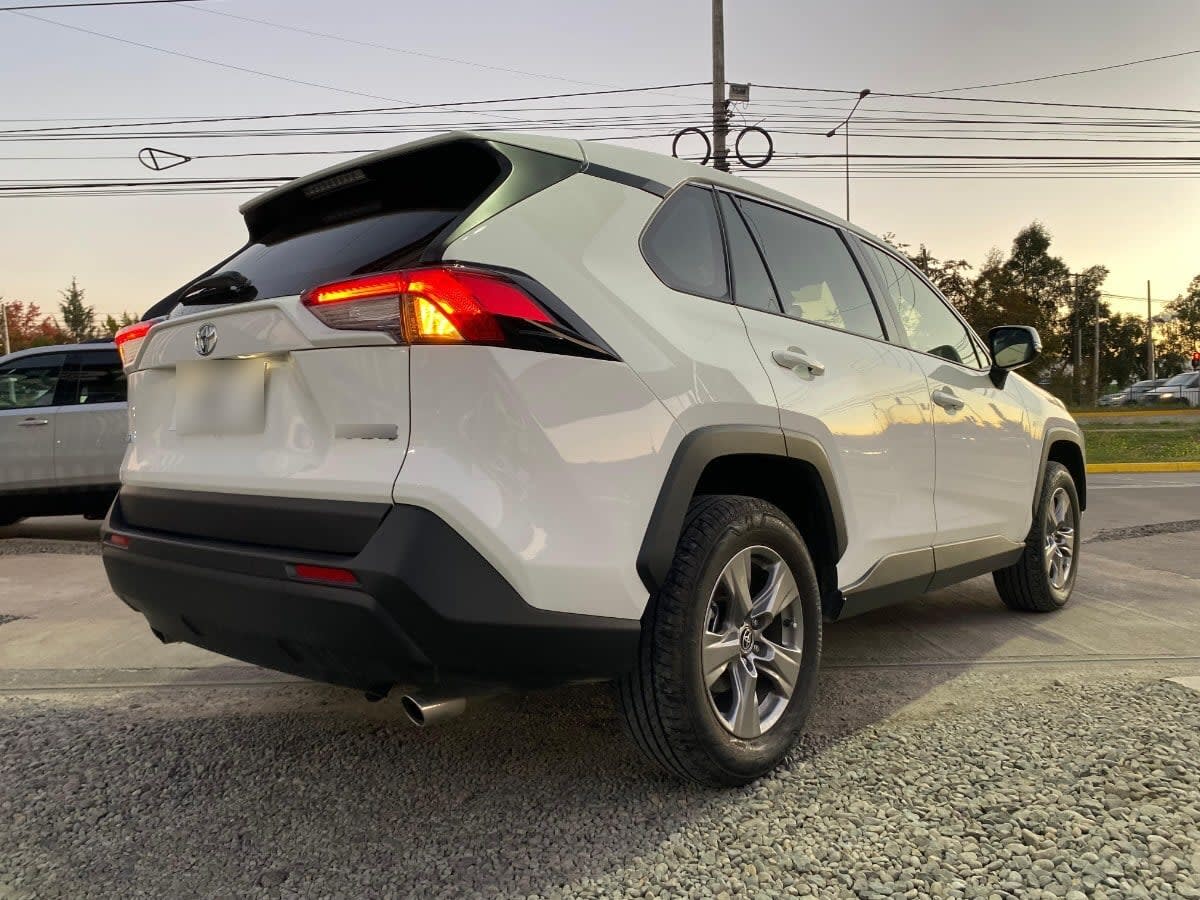 Toyota Rav 4 2.0 4x2 Cvt año 2025