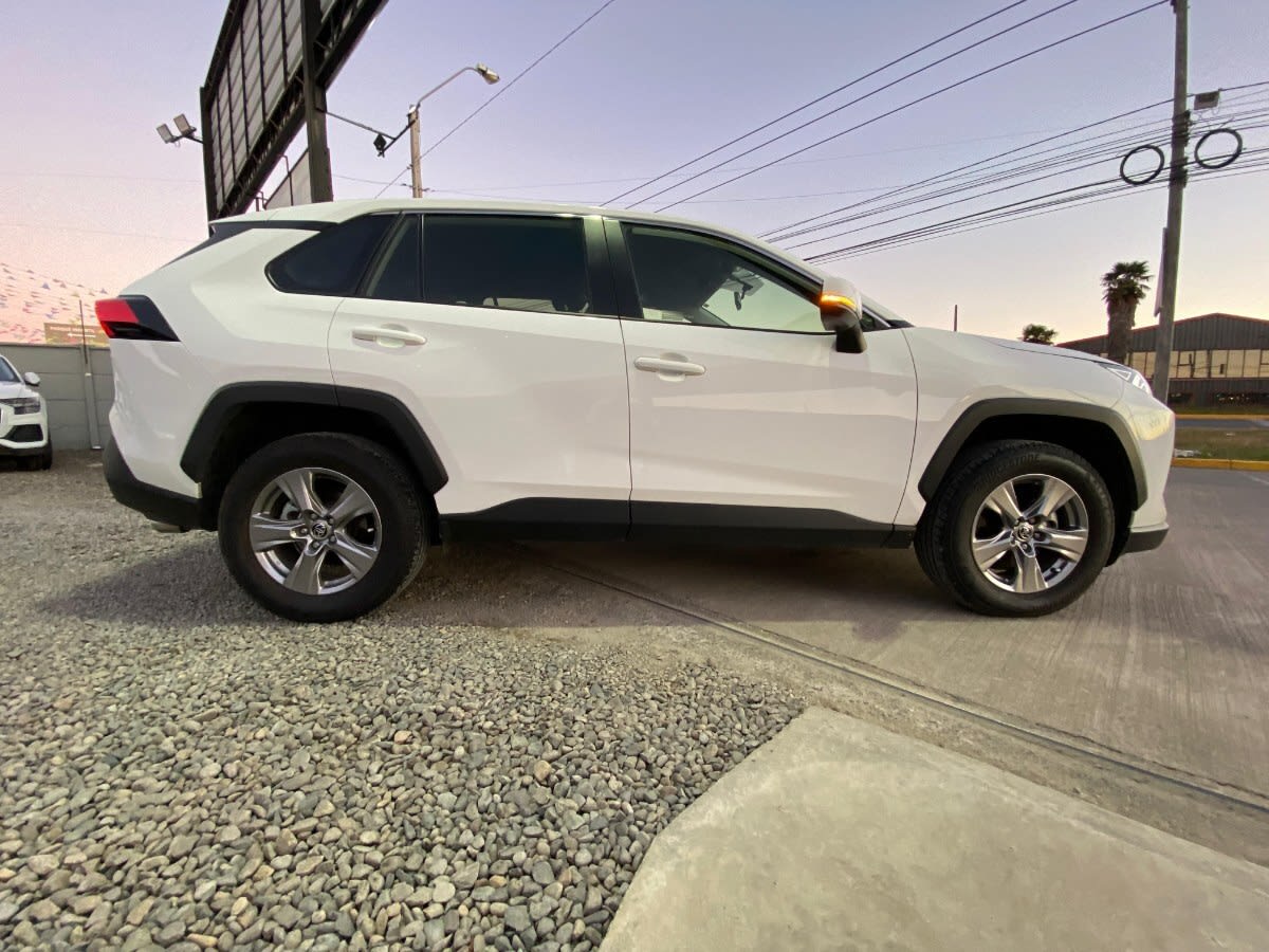 Toyota Rav 4 2.0 4x2 Cvt año 2025