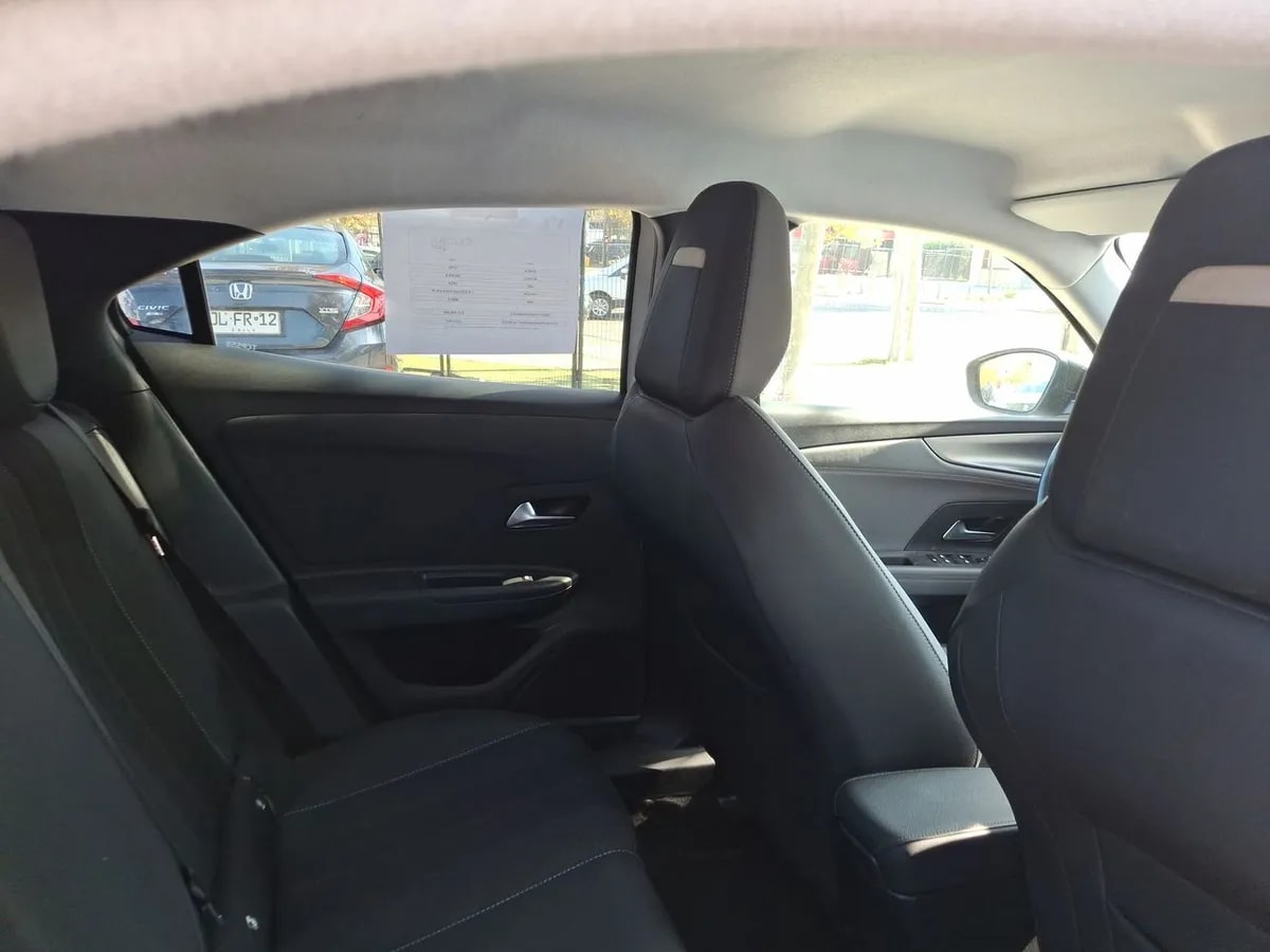 Opel Mokka 1.2t Elegance 4x2 At8 5p año 2024