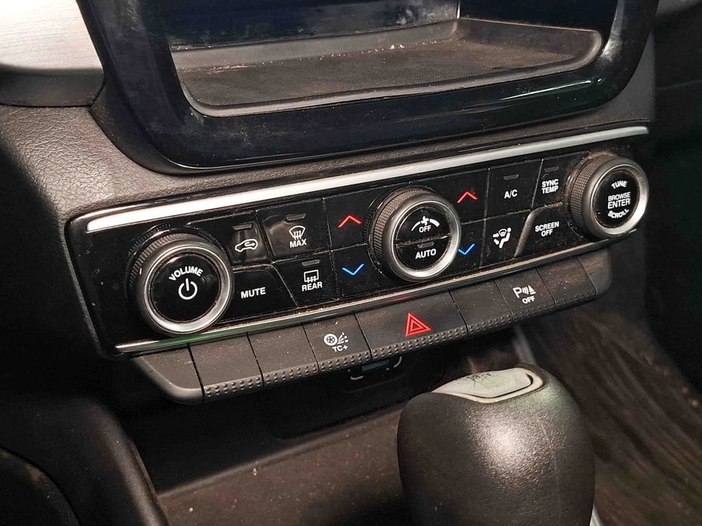 Ram 1000 Big Horn Night Edition año 2022