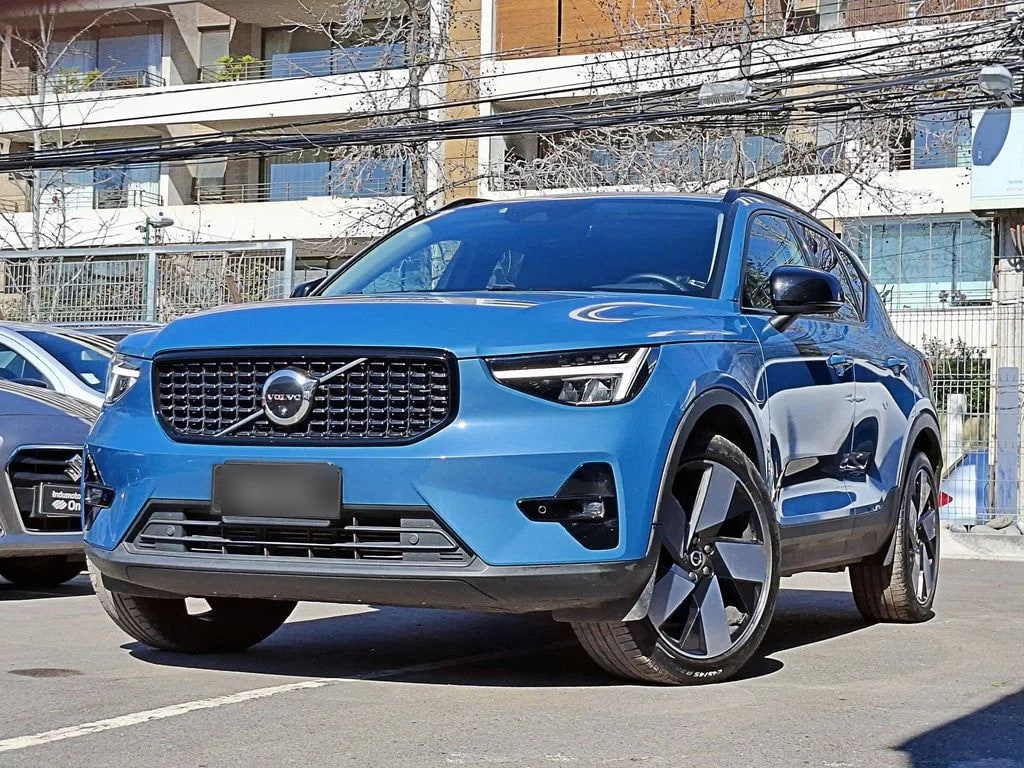 Volvo Xc40 T5 Hybrid R Design 1.5 At año 2023