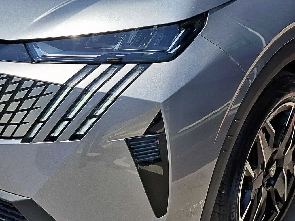 Peugeot 3008 Hybrid Allure año 2025