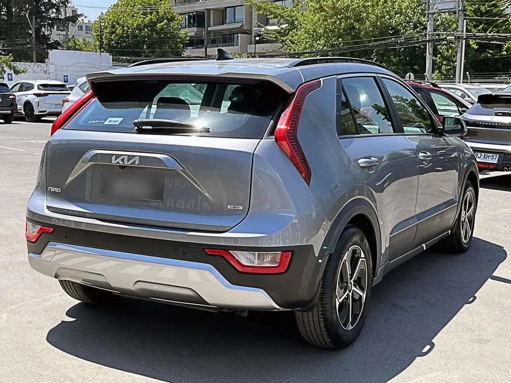 Kia Niro 1.6l Gdi Lx Hev At 5p año 2024