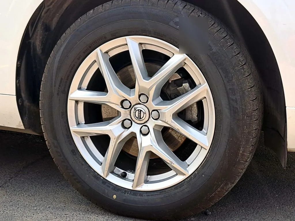 Volvo Xc60 2.0 T5 4x4 At 5p año 2021