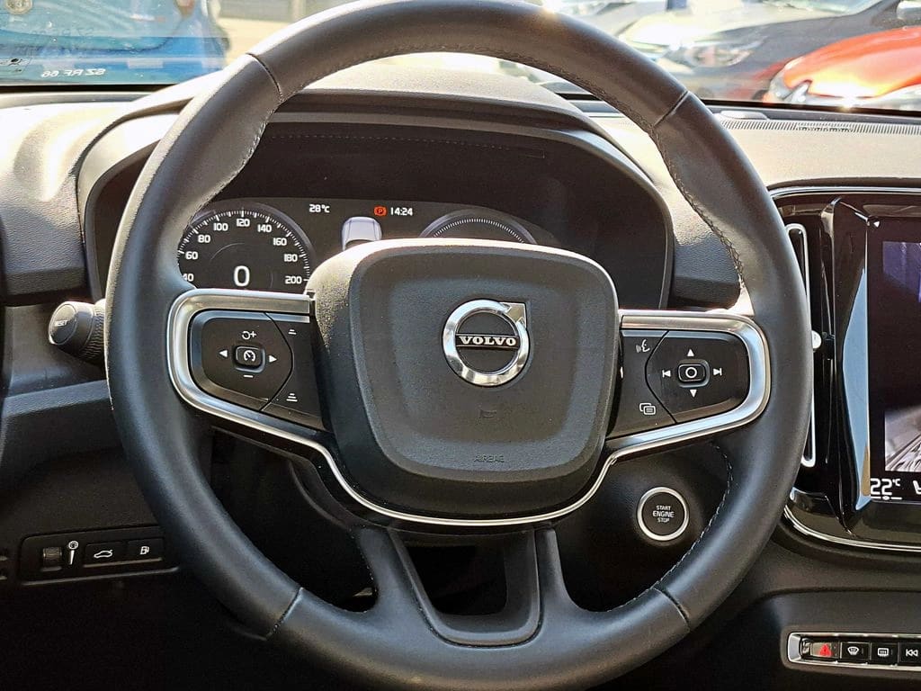 Volvo Xc40 T5 Hybrid R Design 1.5 At año 2023