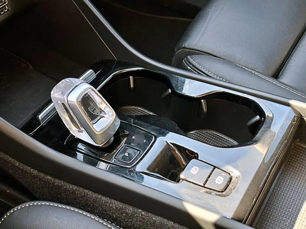 Volvo Xc40 T5 Hybrid R Design 1.5 At año 2023