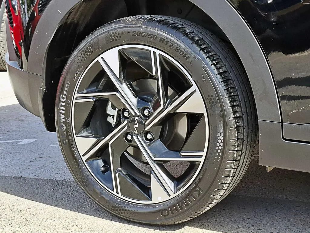 Kia K3 1.6 Ex 4x2 At 5p año 2025
