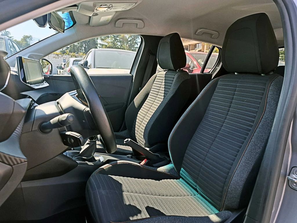 Peugeot 208 Puretech 75 1.2 año 2022