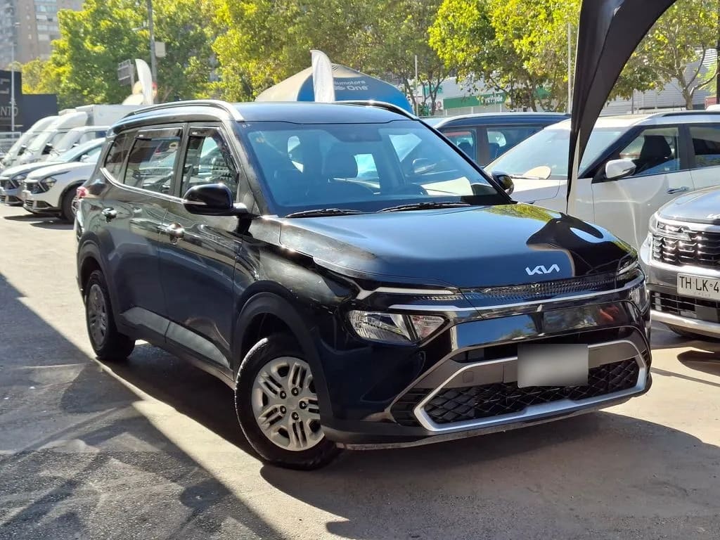 Kia Carens 1.5l Lx año 2024