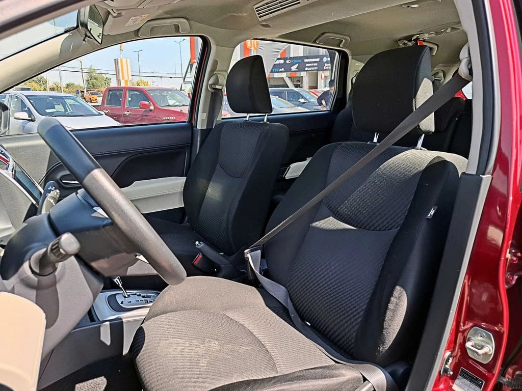 Toyota Rush 1.5 Xli 4x2 At 5p año 2023