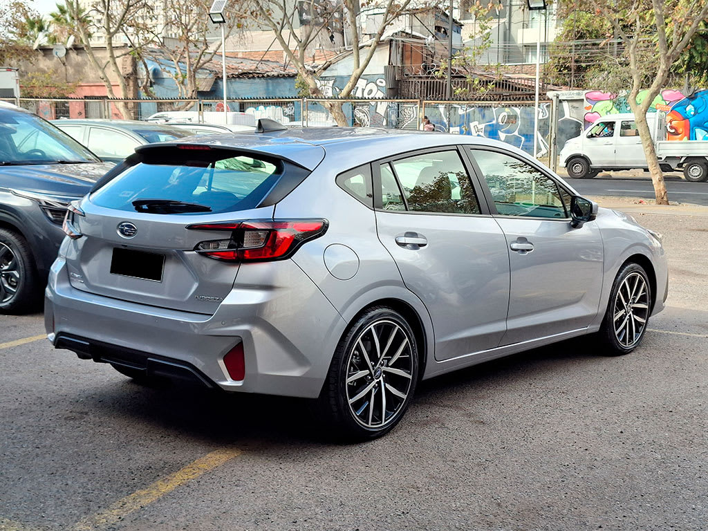 Subaru Impreza 2.0 Awd Cvt Touring Es Hk año 2025