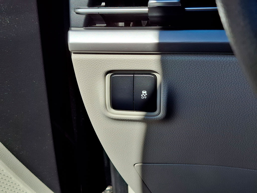 Kia Carens 1.5l Lx año 2024
