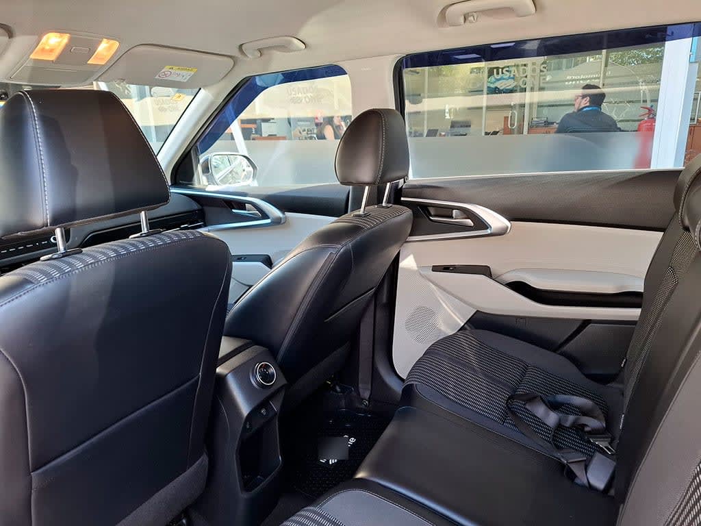 Kia Carens 1.5l Lx año 2024