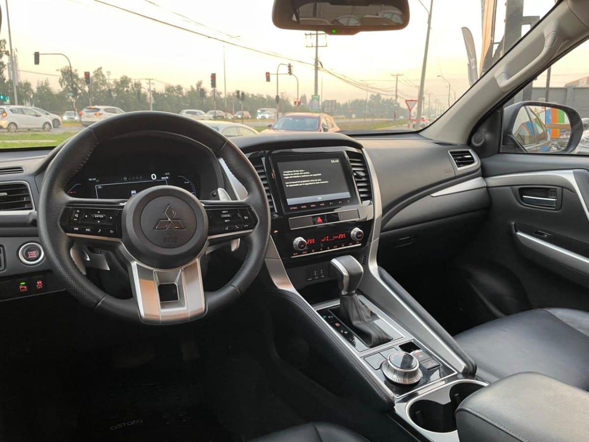 Mitsubishi Montero Sport 3.0 4x4 año 2025
