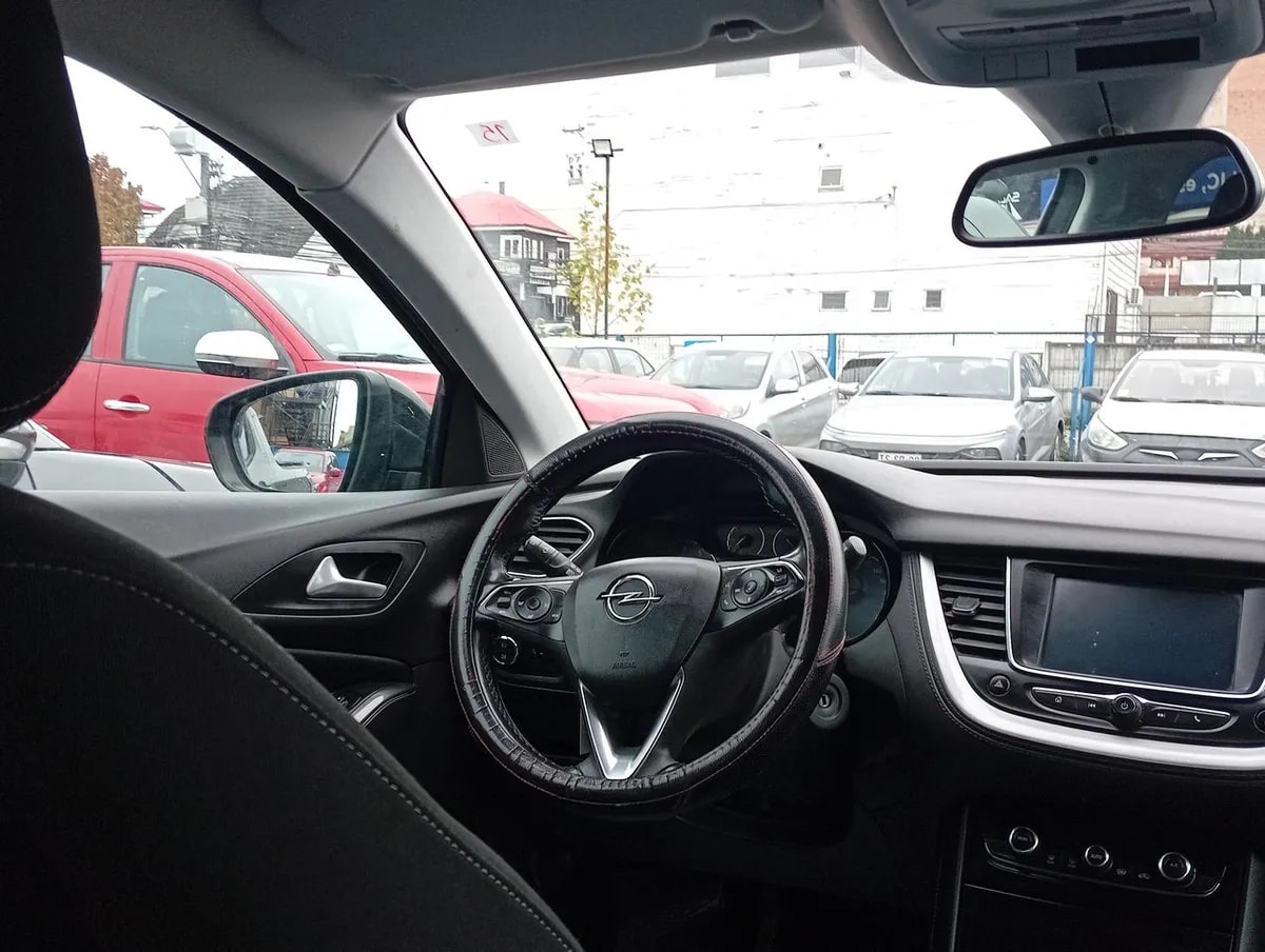 Opel Grandland 1.2t Edition 4x2 Mt6 5p año 2021