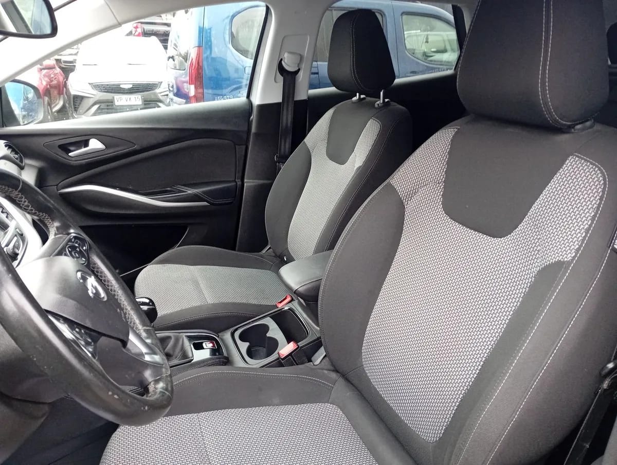Opel Grandland 1.2t Edition 4x2 Mt6 5p año 2021