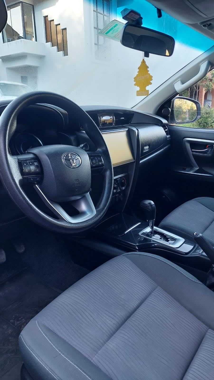TOYOTA FORTUNER 2.7 Sr5 At año 2022