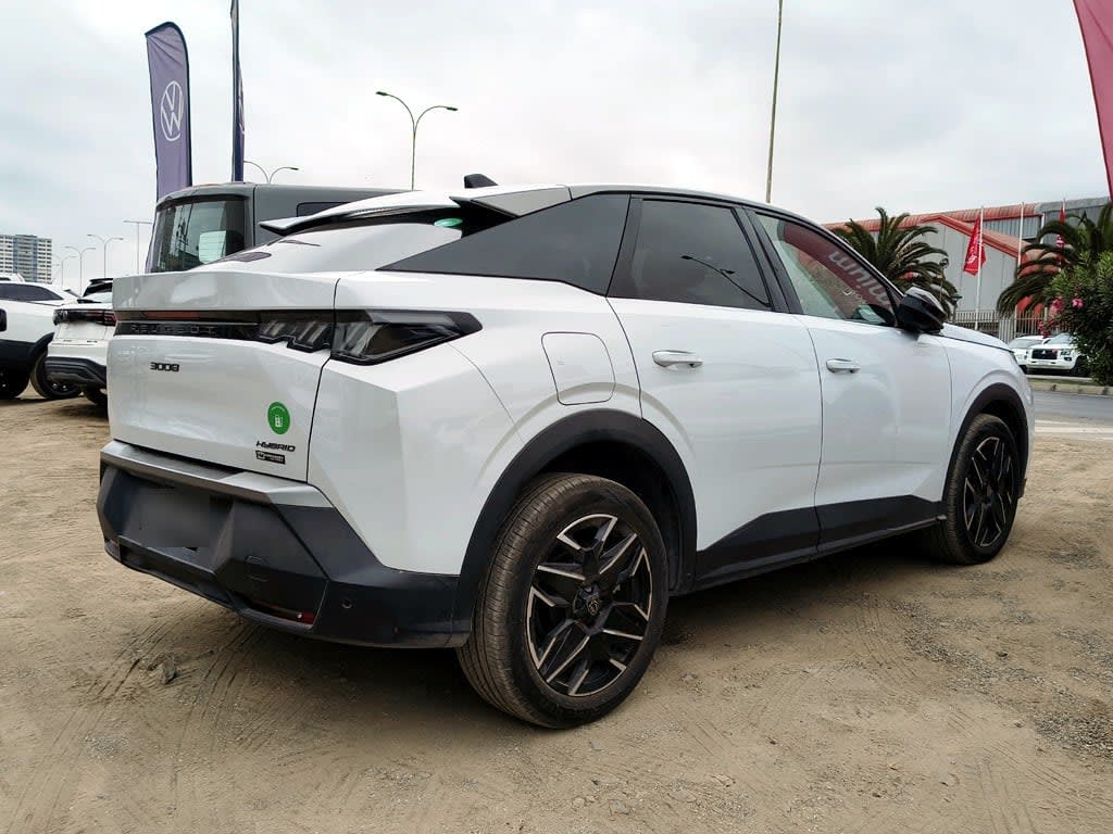 Peugeot 3008 1.2 Allure Mhev 4 año 2025