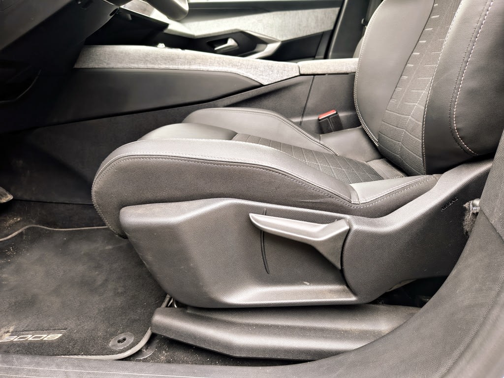 Peugeot 3008 1.2 Allure Mhev 4 año 2025