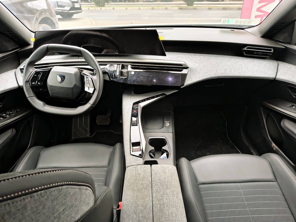 Peugeot 3008 1.2 Allure Mhev 4 año 2025