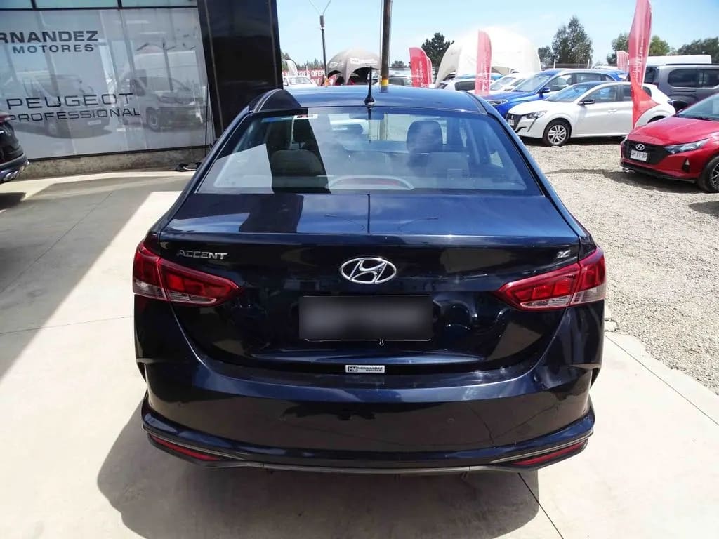 Hyundai Accent 1.6 año 2023