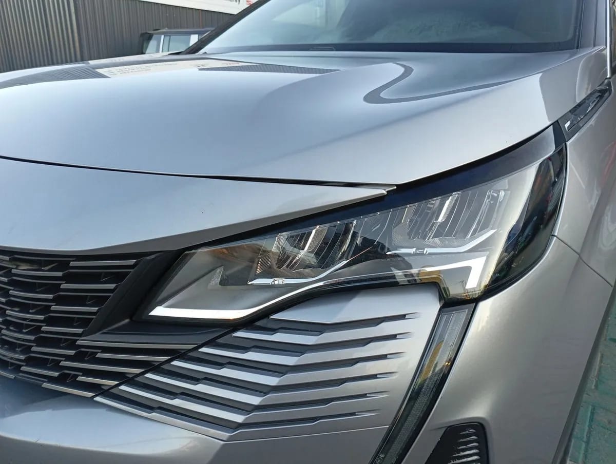 Peugeot 3008 1.5 Allure Pack Bluehdi 130 4x2 Eat8 5p año 2024