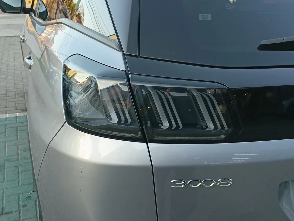 Peugeot 3008 1.5 Allure Pack Bluehdi 130 4x2 Eat8 5p año 2024