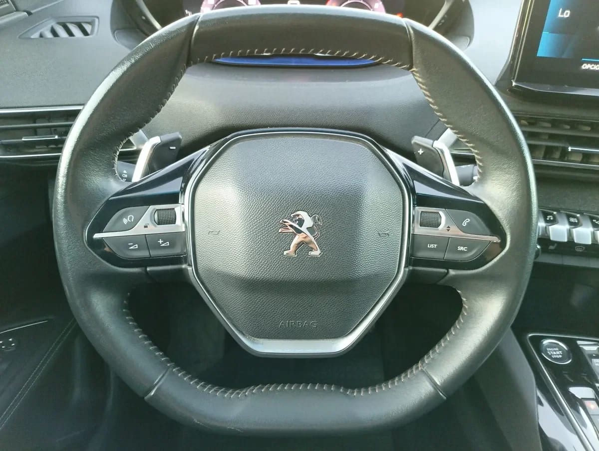Peugeot 3008 1.5 Allure Pack Bluehdi 130 4x2 Eat8 5p año 2024