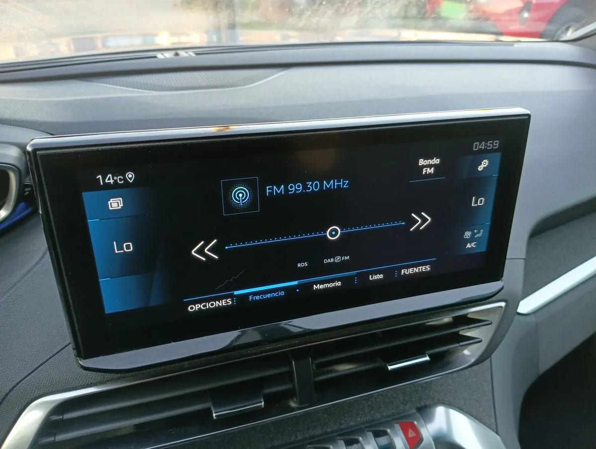 Peugeot 3008 1.5 Allure Pack Bluehdi 130 4x2 Eat8 5p año 2024