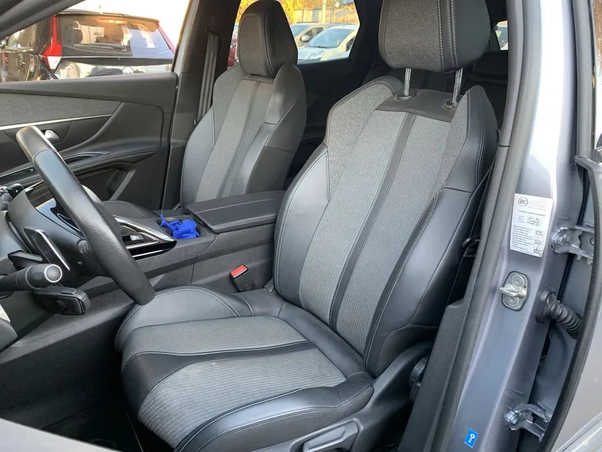 Peugeot 3008 1.5 Allure Pack Bluehdi 130 4x2 Eat8 5p año 2024