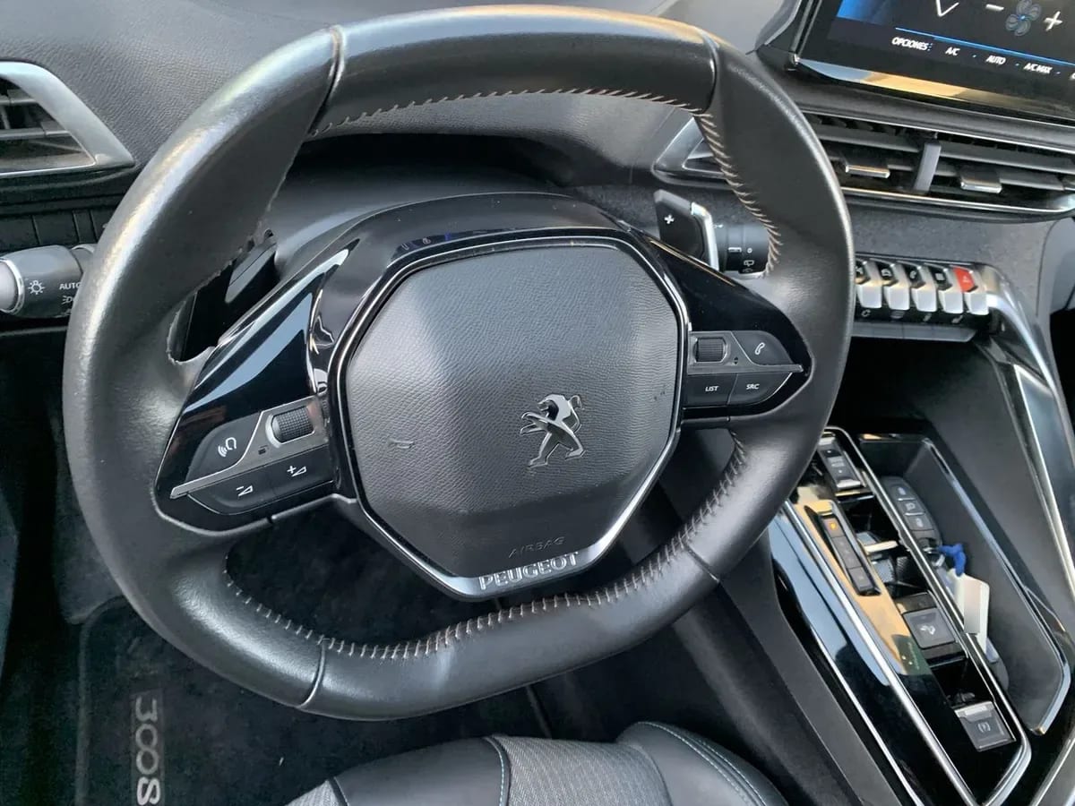 Peugeot 3008 1.5 Allure Pack Bluehdi 130 4x2 Eat8 5p año 2024