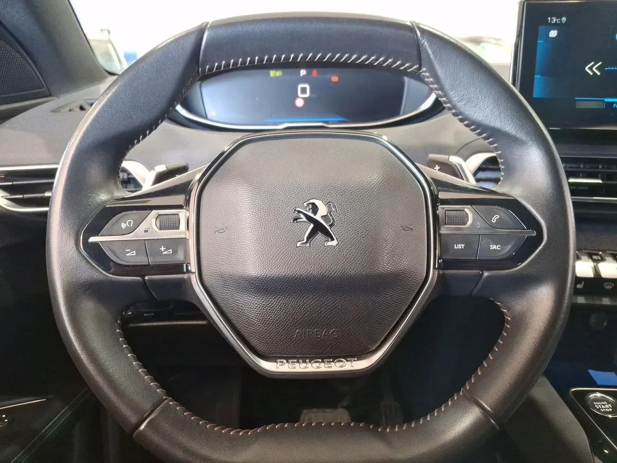 Peugeot 5008 1.5 Allure Pack Bluehdi 130 4x2 Eat8 5p año 2024