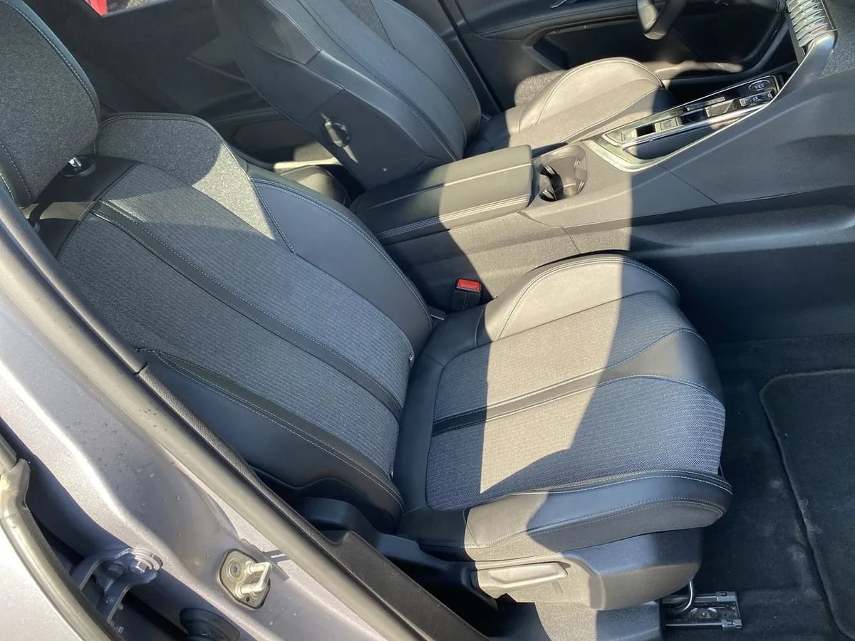 Peugeot 3008 1.6 Allure Pack Thp 165 4x2 Eat6 5p año 2024
