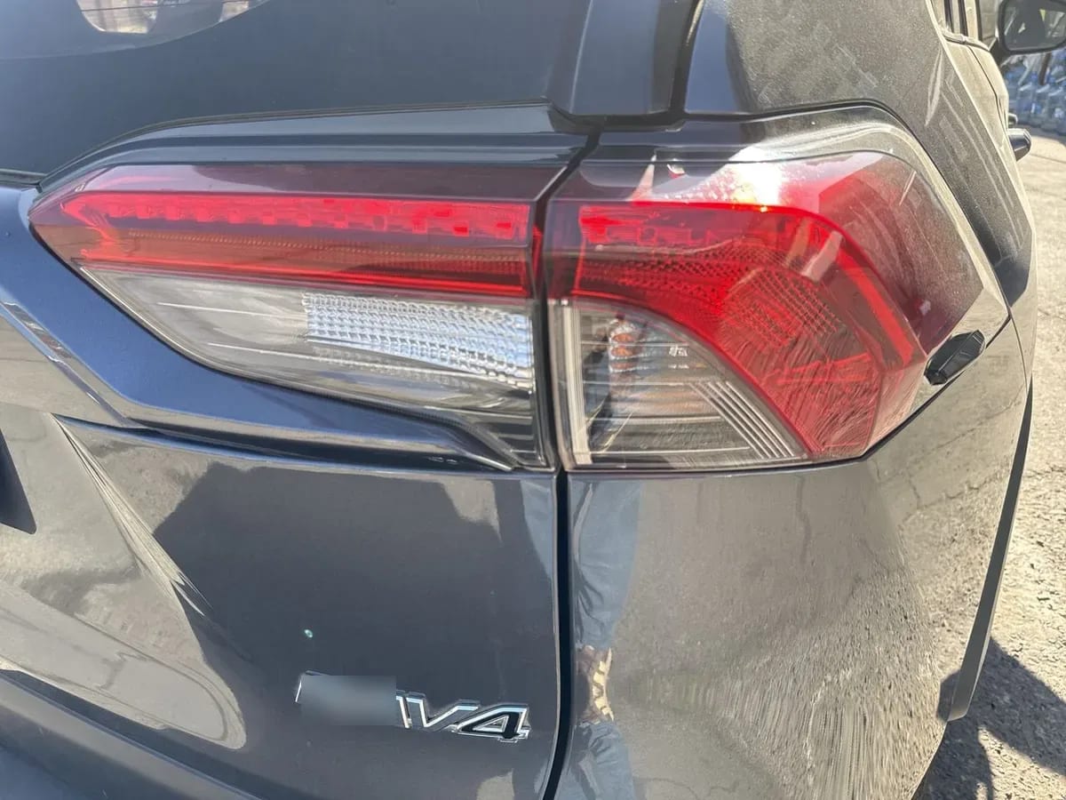 Toyota Rav 4 2.0 Le 4x2 Mt 5p año 2021