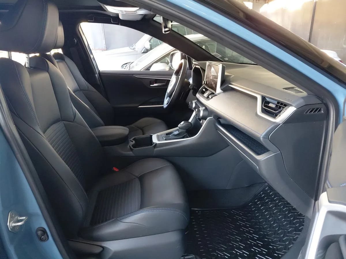 Toyota Rav 4 2.5 Xse Hybrid 4x2 Cvt At 5p año 2025