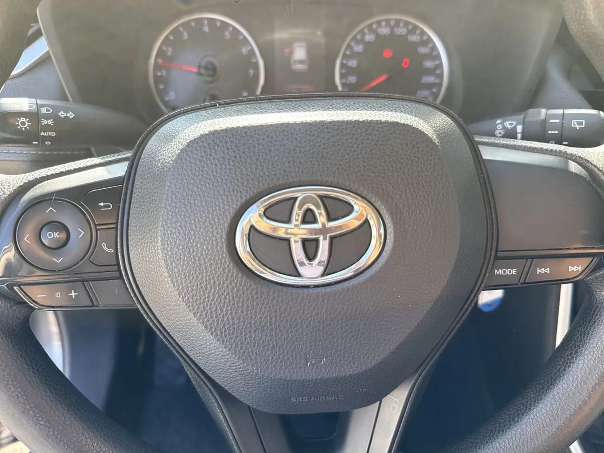 Toyota Rav 4 2.0 Le 4x2 Mt 5p año 2021