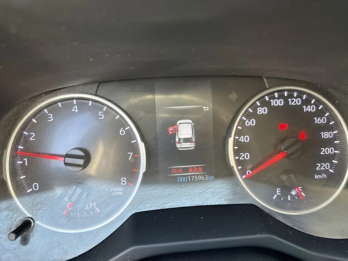 Toyota Rav 4 2.0 Le 4x2 Mt 5p año 2021