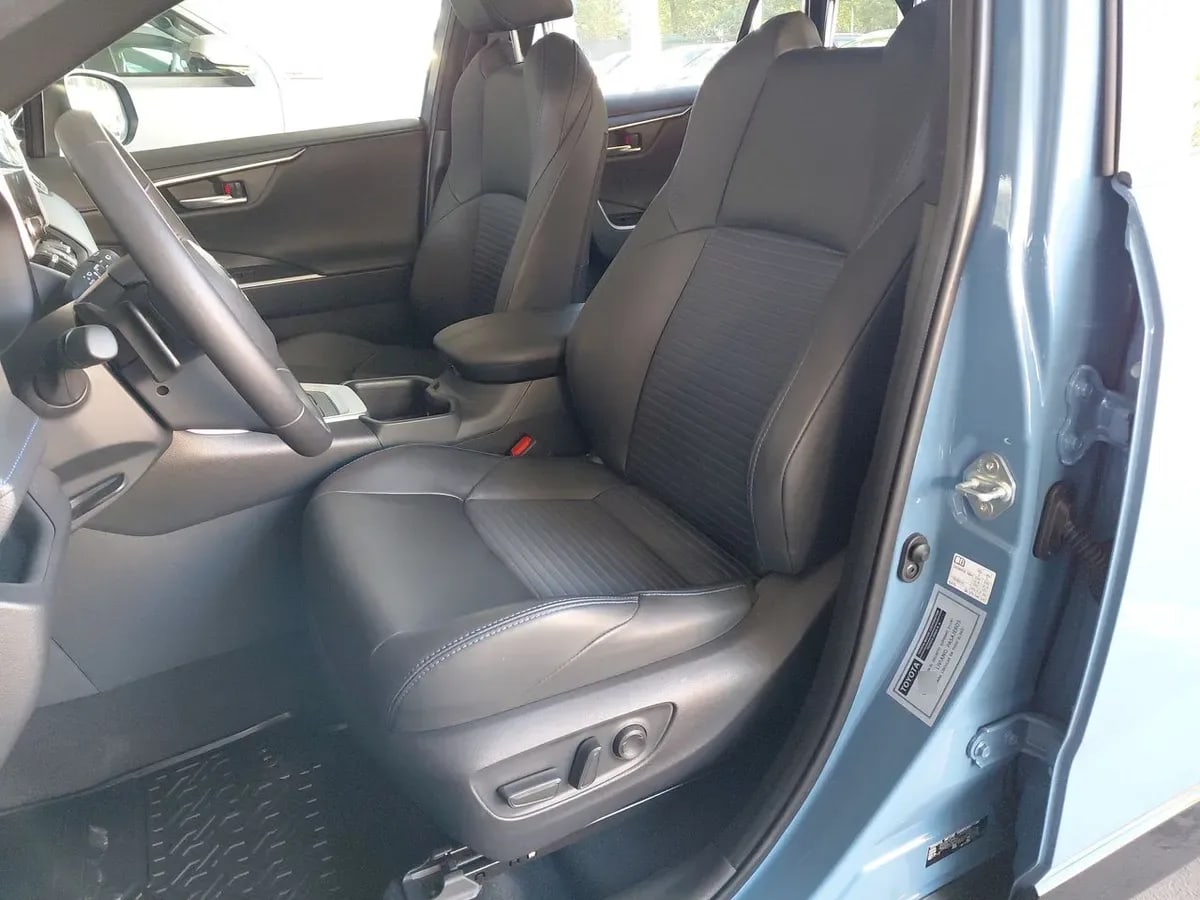 Toyota Rav 4 2.5 Xse Hybrid 4x2 Cvt At 5p año 2025