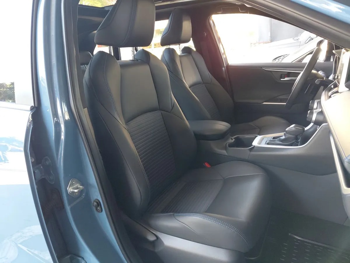 Toyota Rav 4 2.5 Xse Hybrid 4x2 Cvt At 5p año 2025