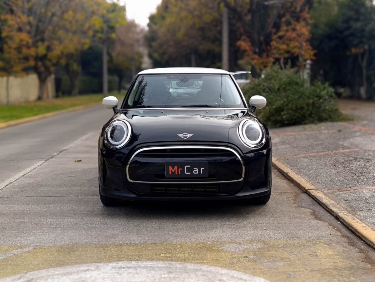Mini Cooper Essential año 2023