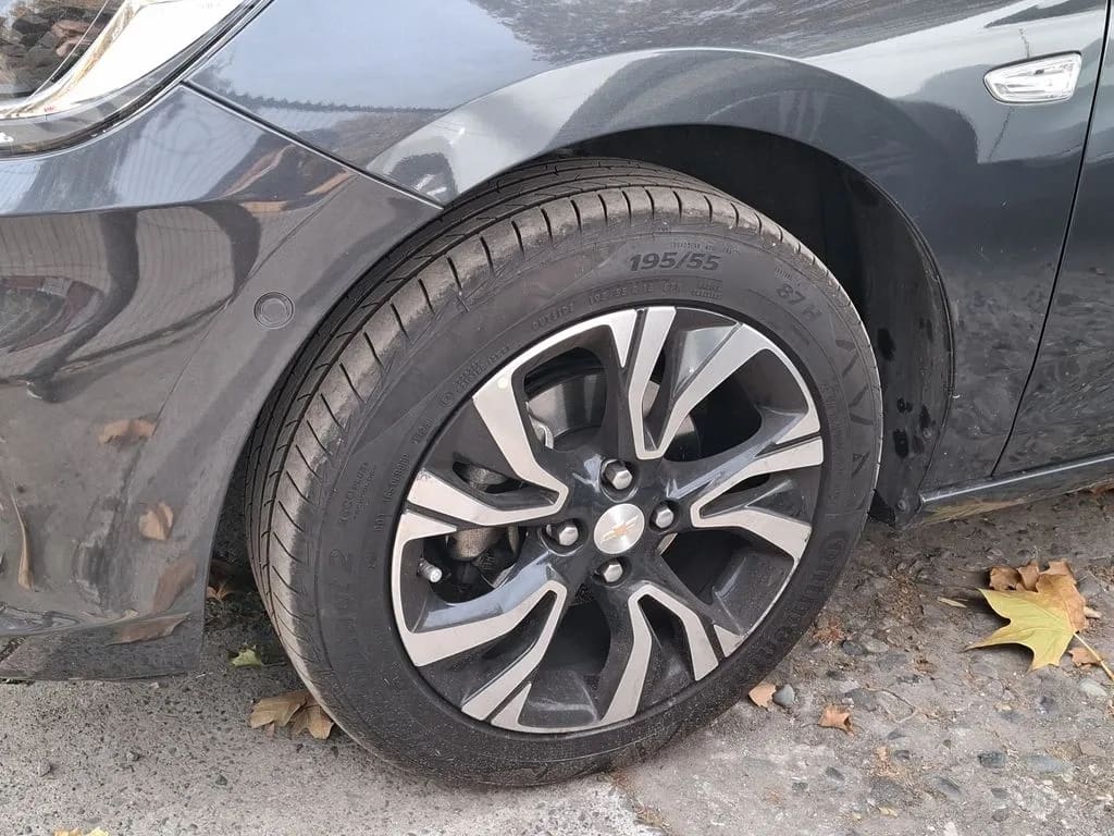 Chevrolet Onix 1.0t Premier S 4x2 Hb At 5p año 2025