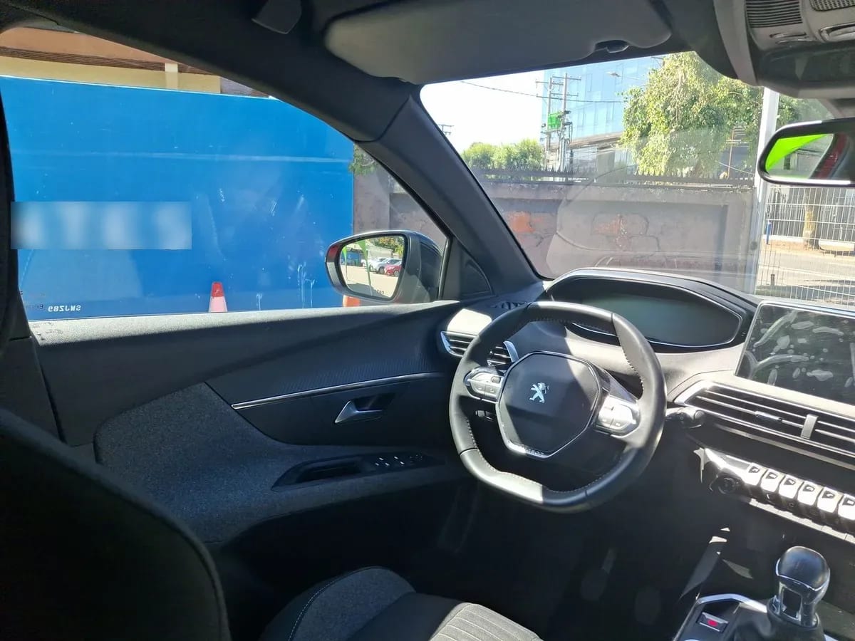 Peugeot 3008 1.2 Active Pack Puretech 130 4x2 Mt6 5p año 2024