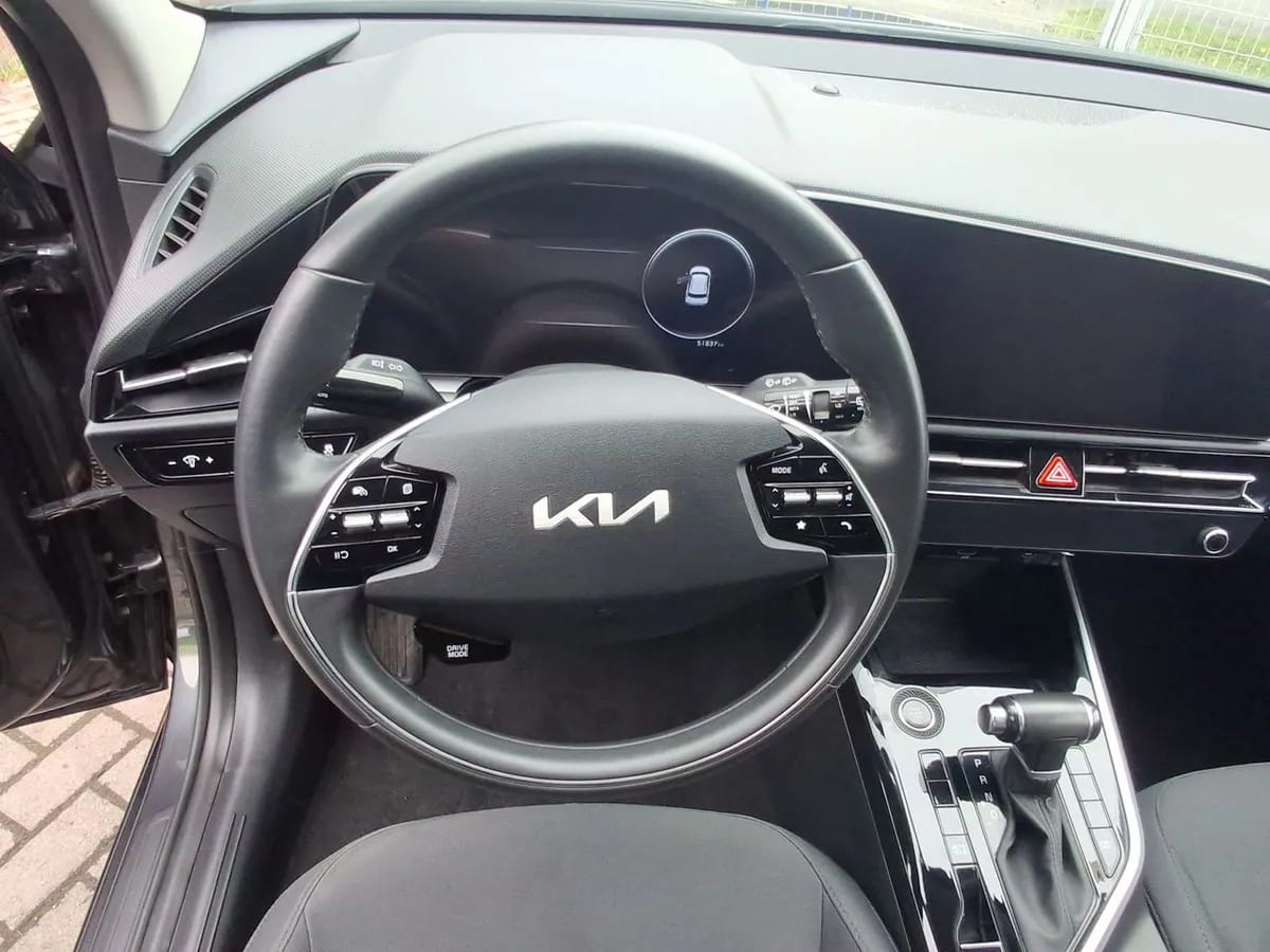 Kia Niro 1.6l Gdi Lx Hev Hybrid 4x2 6dct At 5p año 2023
